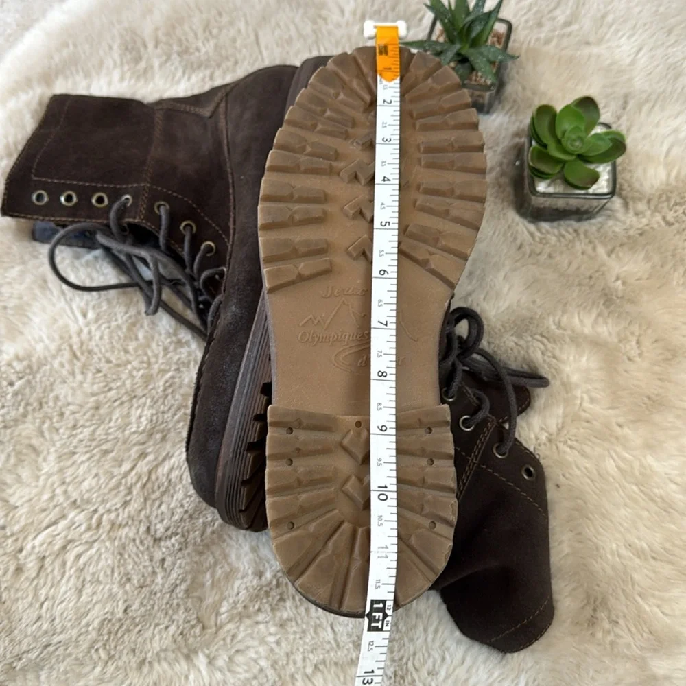 Natha Studio Jeux Olympiques D’hiver 8” Brown Suede Leather Boots Size 9.5